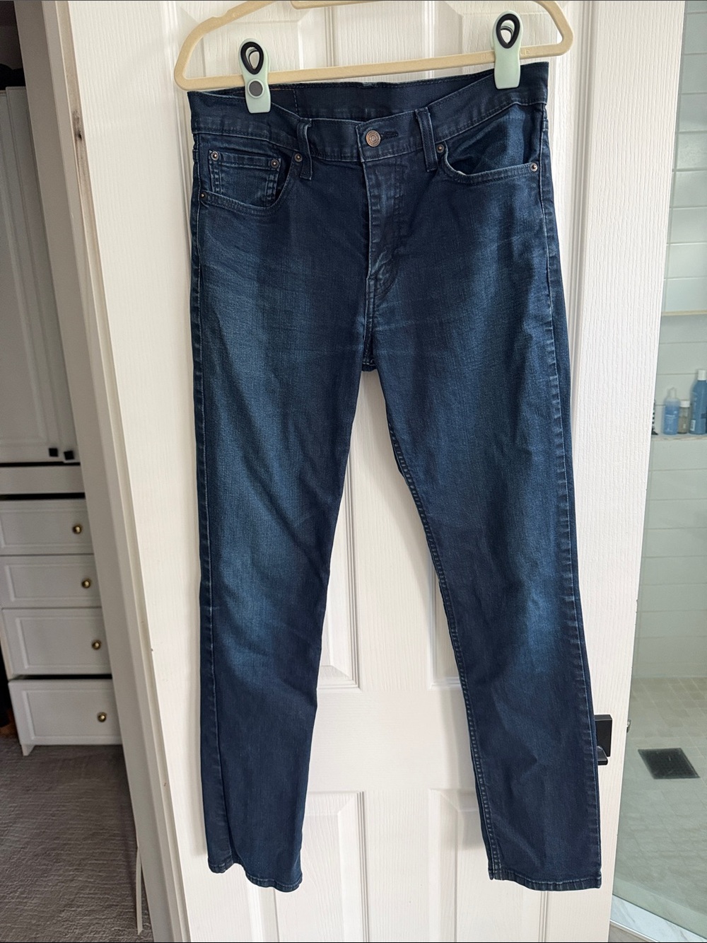Levi's 511 Men's Slim Straight Jeans in Dark Indigo- W33xL34